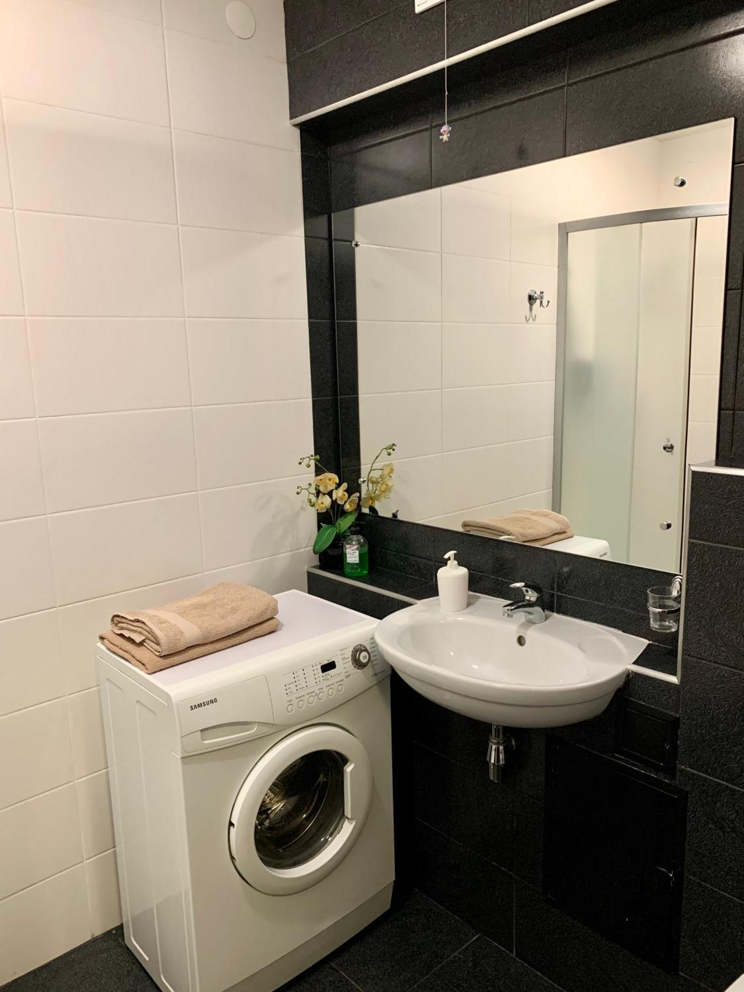 In , Prospect Nauki 19a Apartment Kharkiv